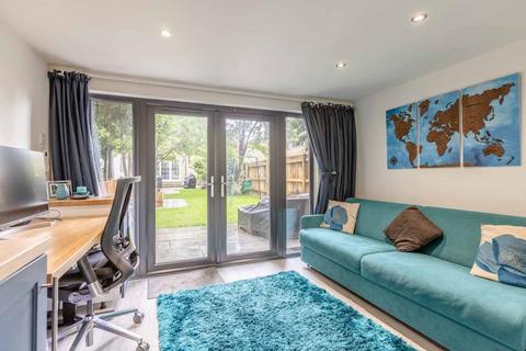 3 bedroom semi-detached house for sale, Chequers Orchard, Iver SL0