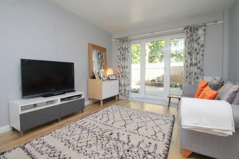 1 Taunton Avenue, Caterham, CR3 5EB