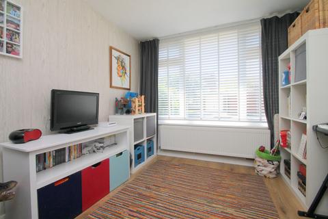 1 Taunton Avenue, Caterham, CR3 5EB