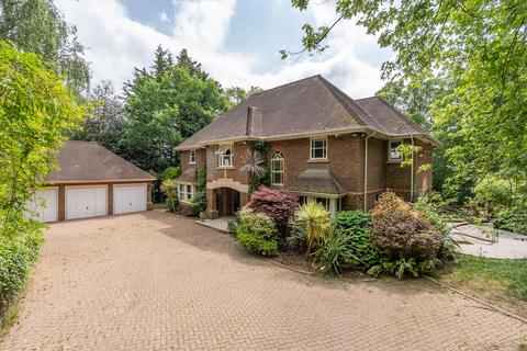 Carrington Close, Coombe, Kingston Upon Thames, KT2