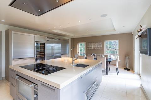 5 bedroom detached house for sale, Carrington Close, Coombe, Kingston Upon Thames, KT2