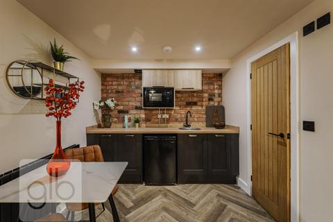1 bedroom in a house share to rent, Gulson Road, Coventry