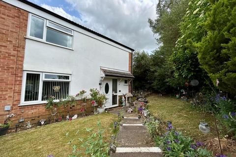 4 bedroom end of terrace house for sale, Cowley Road, The Headlands, NN11 9AS