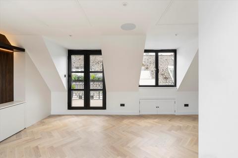 3 bedroom terraced house for sale, Taverners Close, Addison Avenue, London, W11.