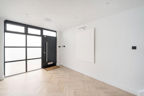 3 bedroom terraced house for sale, Taverners Close, Addison Avenue, London, W11.