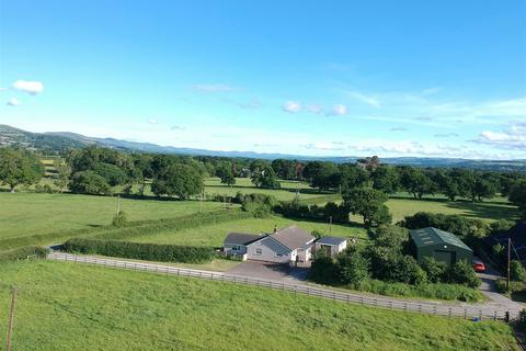 undefined, Waen, St. Asaph