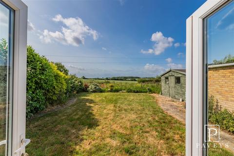 48 Bemerton Gardens, Kirby Cross, Frinton-on-sea, CO13 0QE