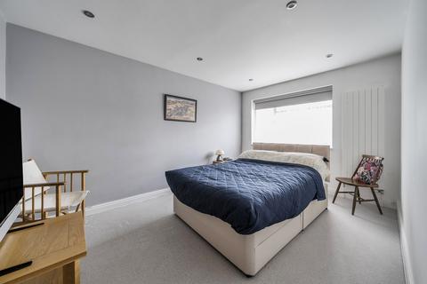 2 Penn Gardens, Chislehurst, BR7 5RY