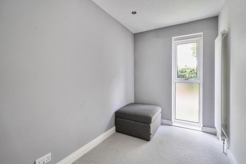 2 Penn Gardens, Chislehurst, BR7 5RY