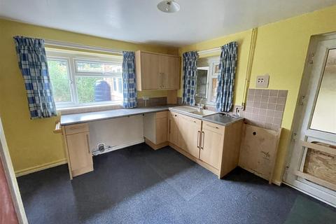2 Avon Meadow, Downton, Salisbury, SP5 3LA