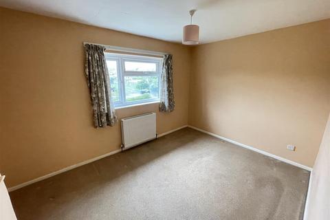 2 Avon Meadow, Downton, Salisbury, SP5 3LA