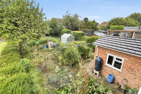 2 Avon Meadow, Downton, Salisbury, SP5 3LA