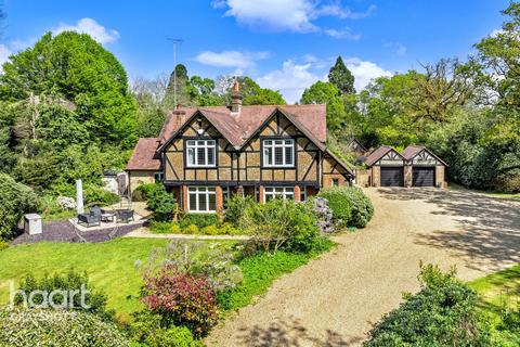 Langton House The Mount, Headley, Bordon, GU35 8AG