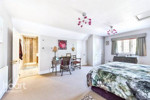 Langton House The Mount, Headley, Bordon, GU35 8AG
