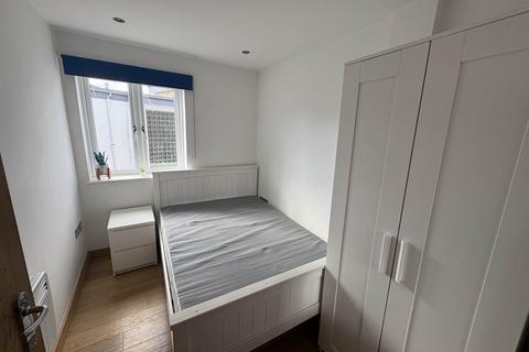2 bedroom flat to rent, Bradley House, St Stephens Avenue, Bristol