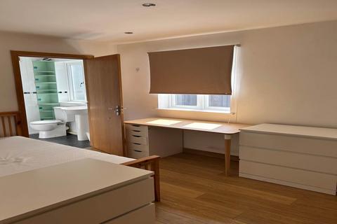 2 bedroom flat to rent, Bradley House, St Stephens Avenue, Bristol