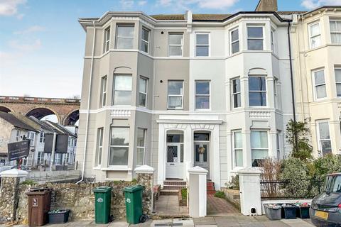 Studio to rent, Ditchling Rise, Brighton
