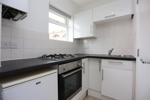 Studio to rent, Ditchling Rise, Brighton