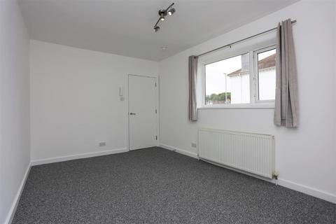Studio to rent, Ditchling Rise, Brighton