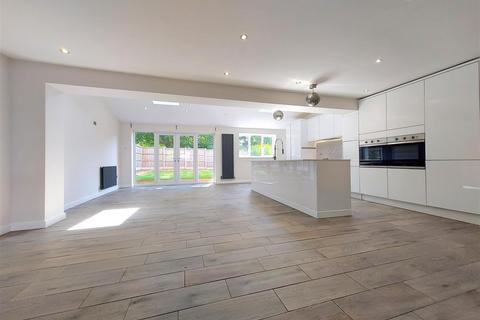17 Bilberry Close, Stourport-on-severn, DY13 8TL
