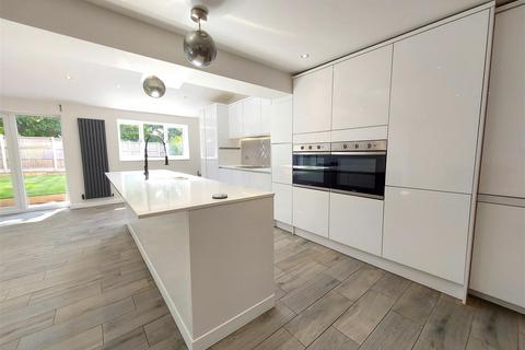 17 Bilberry Close, Stourport-on-severn, DY13 8TL