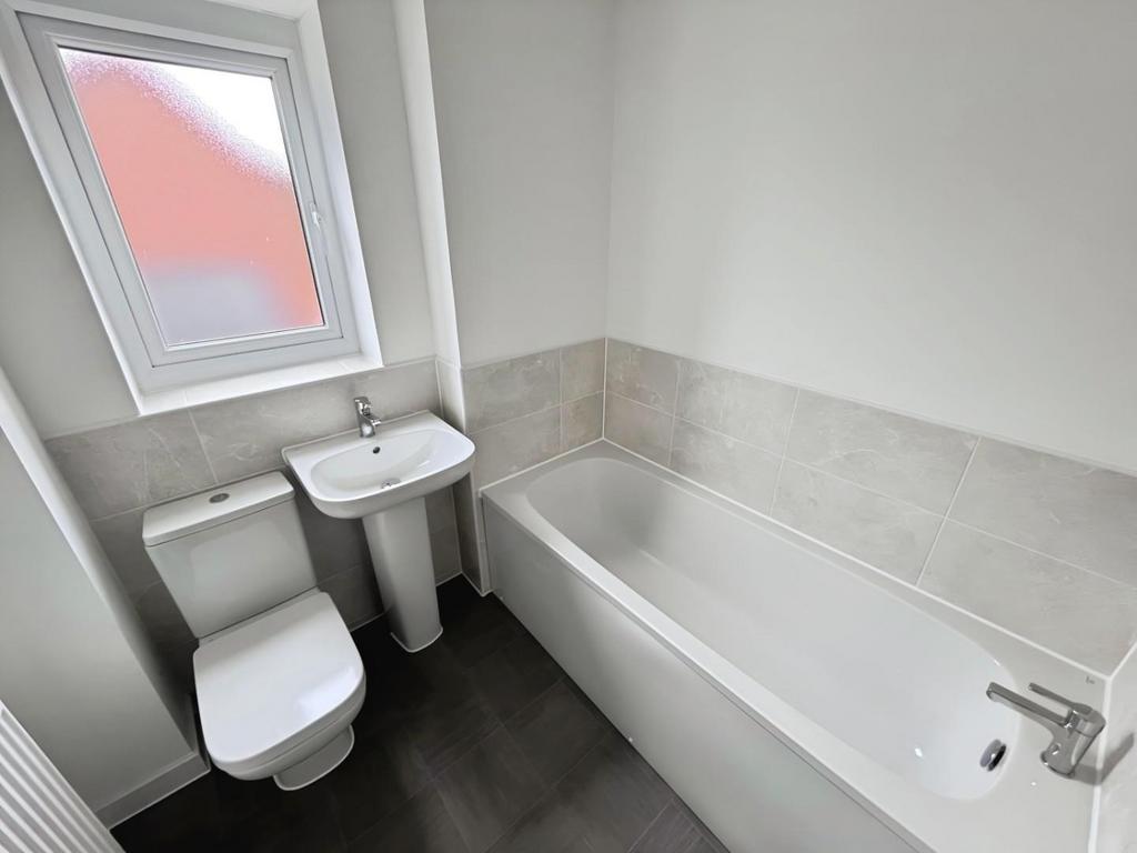 FAMILY BATHROOM.jpg