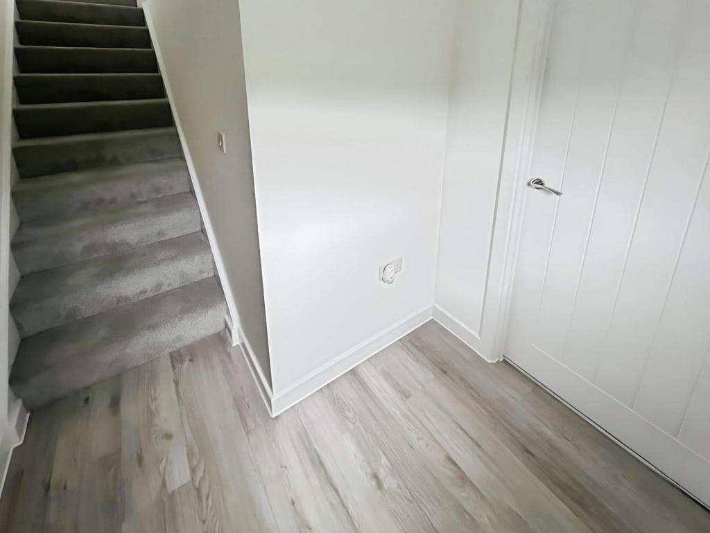 ENTRANCE HALL.jpg
