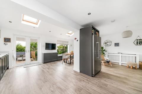 11 All Saints Close, Clayton West, Huddersfield, HD8 9TS