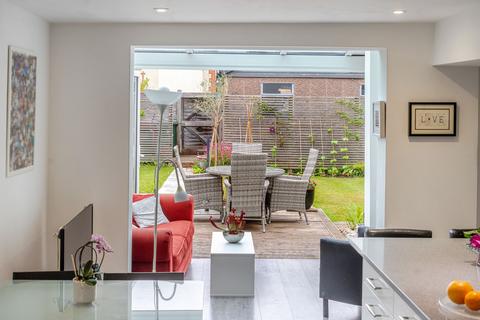 6 High Path, Easebourne, Midhurst, GU29 9BD