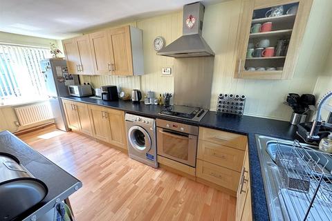 10 Warkton Way, Corby, NN17 2QR