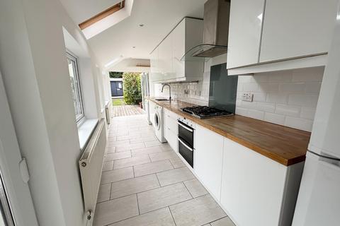 81 Shipston Road, Stratford-upon-avon, CV37 7LW