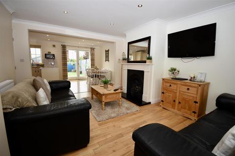 3 bedroom terraced house for sale, Ducks Farm Close, Kirby Misperton YO17