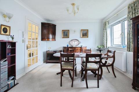 3 bedroom retirement property for sale, Lansdowne Road, Bournemouth BH1