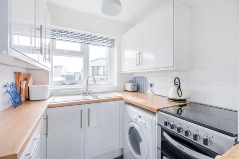 2 bedroom chalet for sale, Coast Road, Walcott