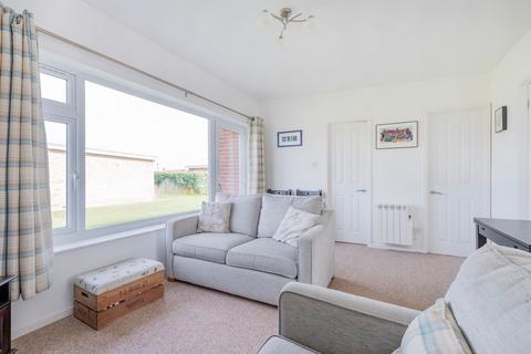 2 bedroom chalet for sale, Coast Road, Walcott