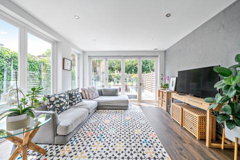 3 bedroom flat for sale, Woodborough Road, Putney, London, SW15