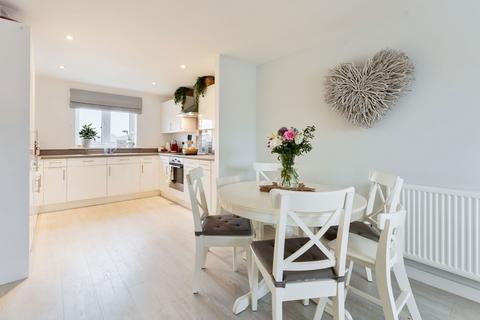 67 Adlam Way, Salisbury, SP2 9FA