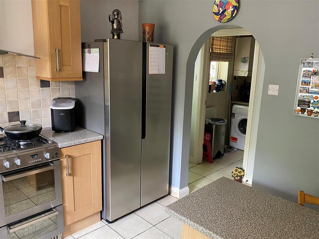 Kitchen 1 33 Frog.jpg