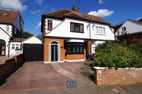 17 Harwater Drive, Loughton, IG10 1LP