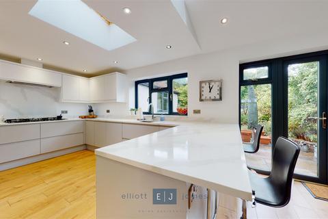 17 Harwater Drive, Loughton, IG10 1LP