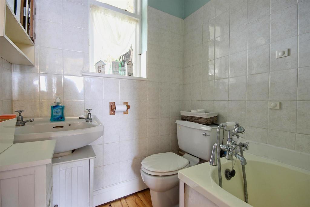 Bathroom/w.c.