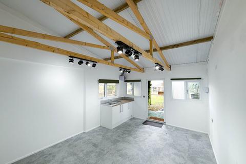 Studio to rent, Willow Tree Hub, Willsbridge