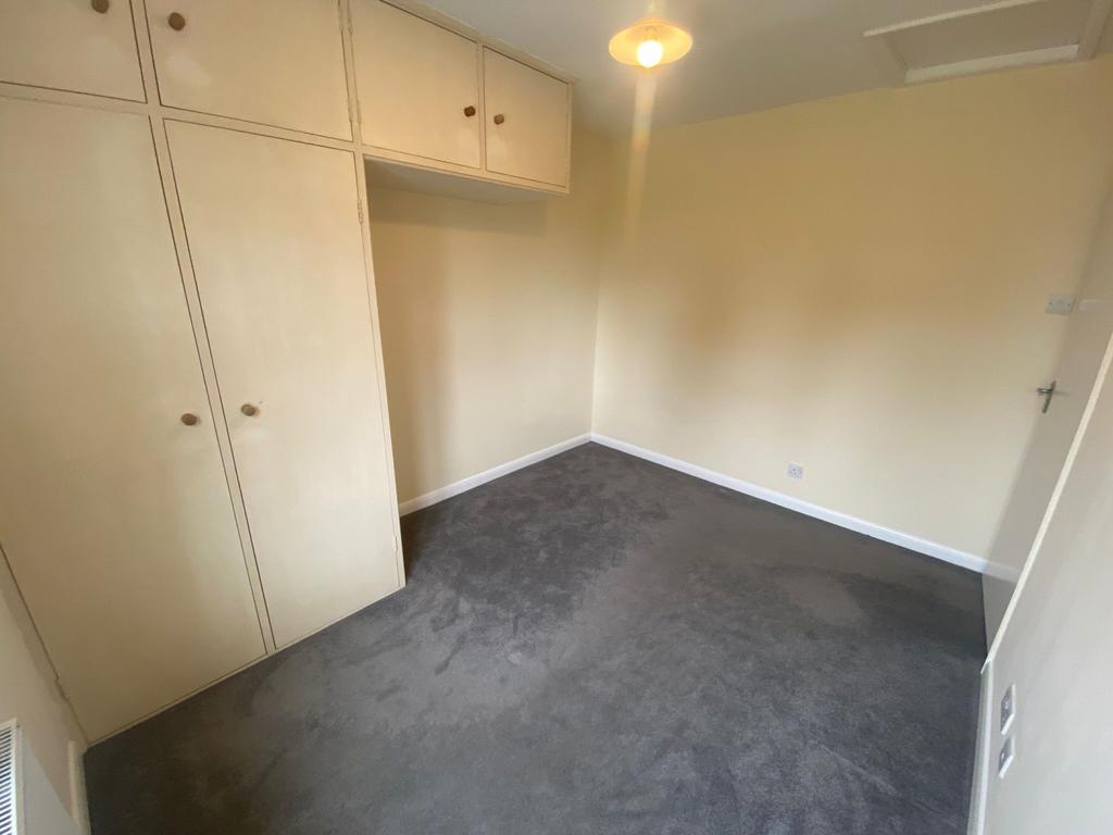 Bedroom 2 (2)