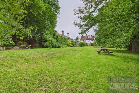 3 bedroom semi-detached house for sale, Abbey Mews, Robertsbridge