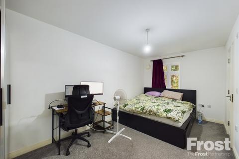 2 bedroom apartment to rent, London Road, Ashford, Surrey, TW15