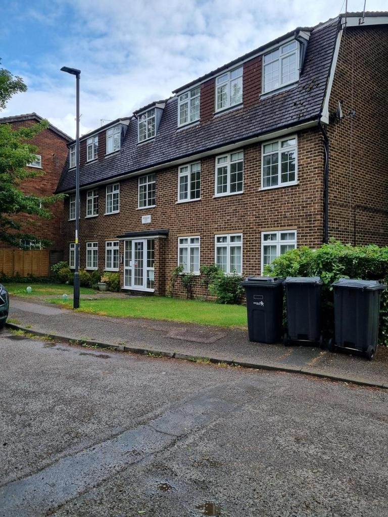 2 bedroom flat