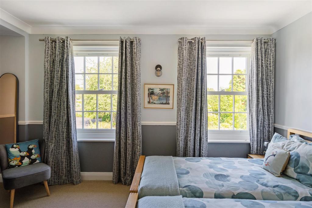 96431 Broadlands 3 Hill Wootton Road Leek Wootton