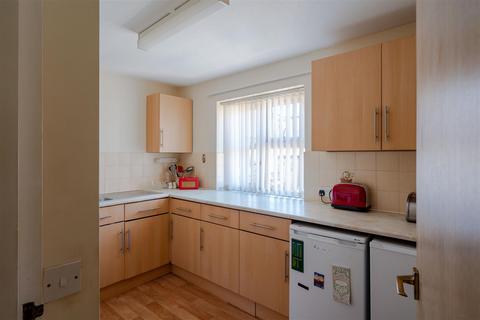 1 bedroom retirement property for sale, Westleigh Court, Nightingale Lane, Wanstead