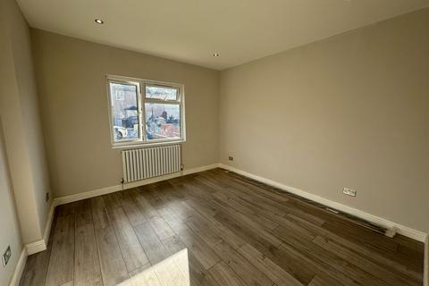 13 East Avenue, Southall, UB1 2AQ