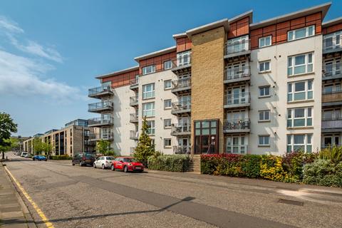25/14 Brunswick Road, Edinburgh, EH7 5GY
